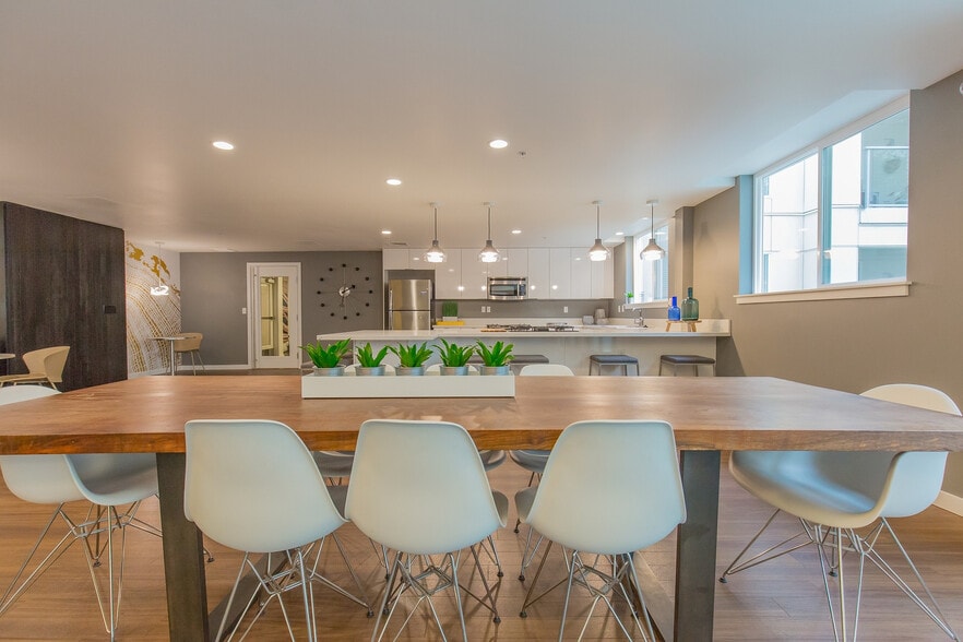 More Photos Of 1250 E Burnside St, Portland Apartments For Lease