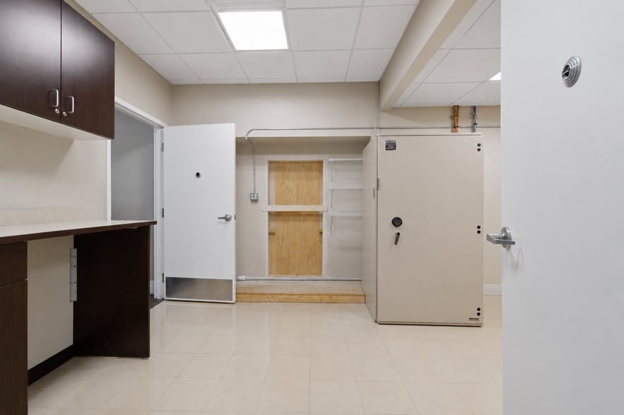 More Photos Of 56 Westchester Ave, Pound Ridge Freestanding For Lease