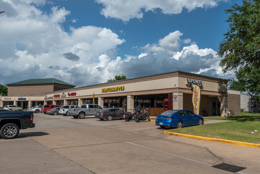 More Photos Of 8604-8686 N Hwy 6, Houston Unknown For Lease