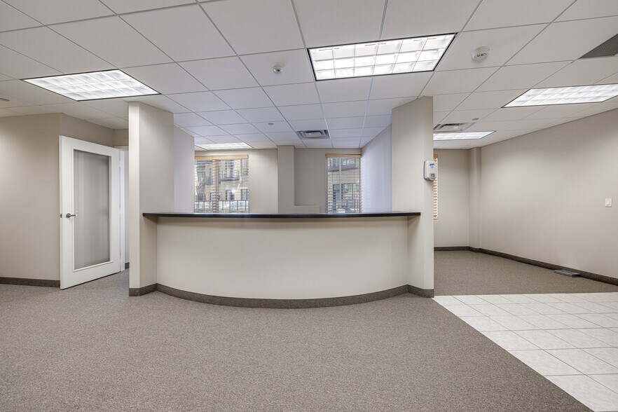 More Photos Of 12455 Ridgedale Dr, Minnetonka Office For Lease