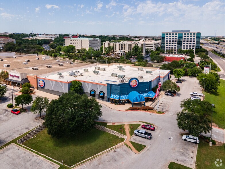 More Photos Of 9333 Research Blvd, Austin Unknown For Lease