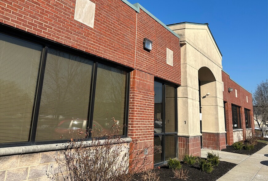 More Photos Of 4705 Lake Forest Dr, Blue Ash Office For Lease