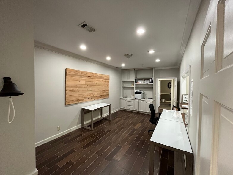 More Photos Of 850 Kennesaw Ave NW, Marietta Medical For Lease