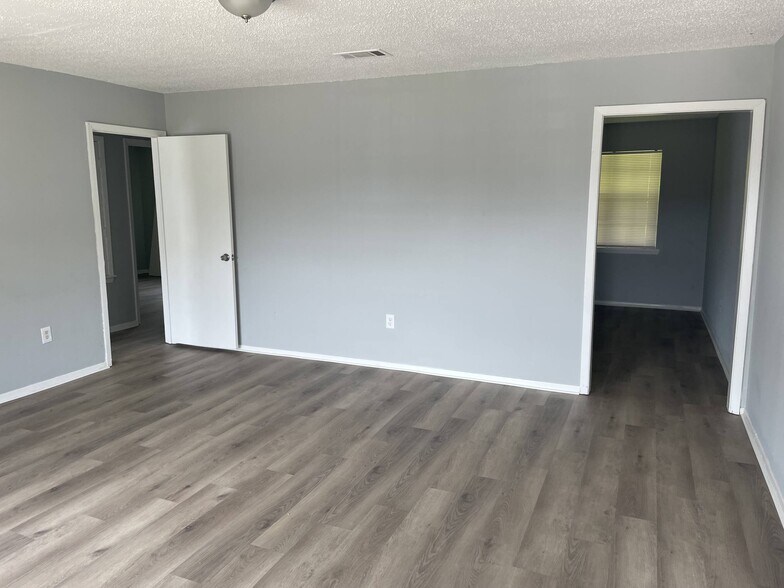 More Photos Of 2750 N Siwell Rd, Jackson Multifamily For Sale