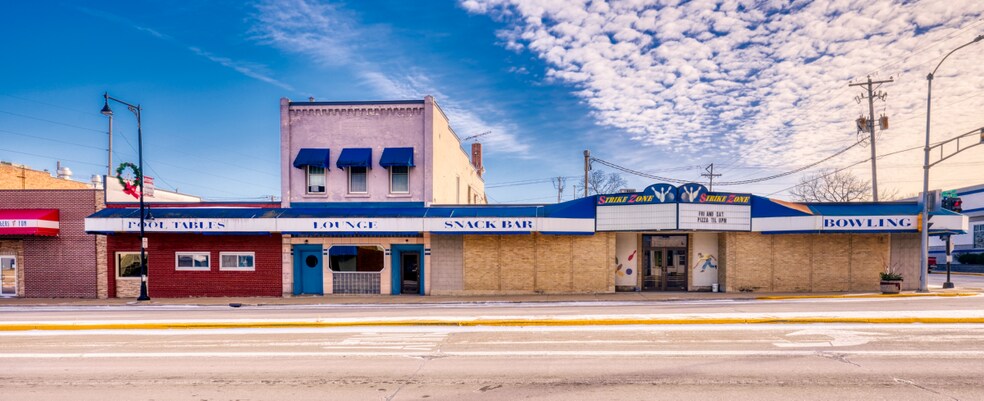 More Photos Of 210 Superior Ave, Tomah Bowling Alley For Sale
