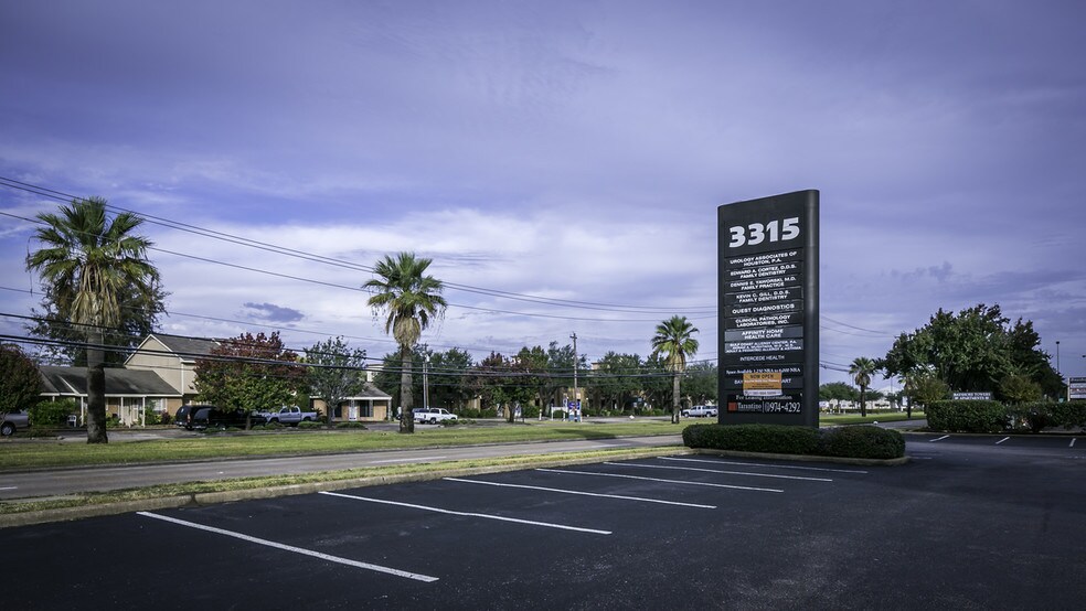 More Photos Of 3315 Burke Rd, Pasadena Medical For Lease