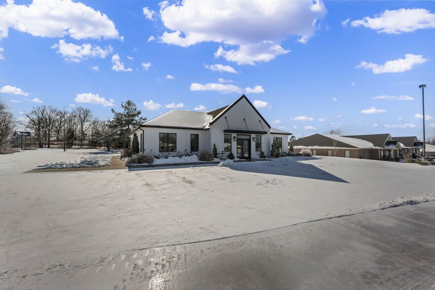 More Photos Of 2684 Townsend Ct, Clarksville Medical For Lease