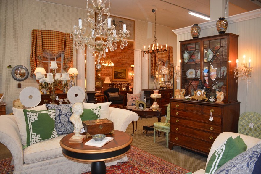 More Photos Of 201 S Main St, Enterprise Department Store For Sale