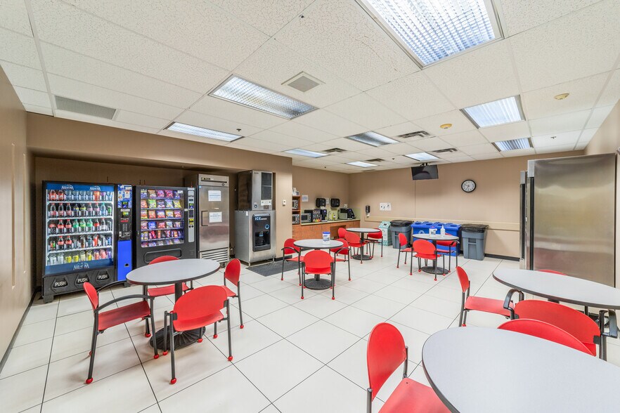 More Photos Of 100 Citibank Dr, San Antonio Office For Sale