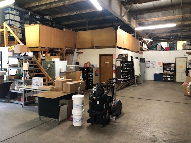 More Photos Of 1500 S McCully Dr, Monroeville Warehouse For Sale
