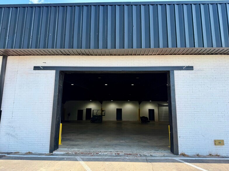 More Photos Of 202 Highway 29 Byp N, Anderson Flex For Lease