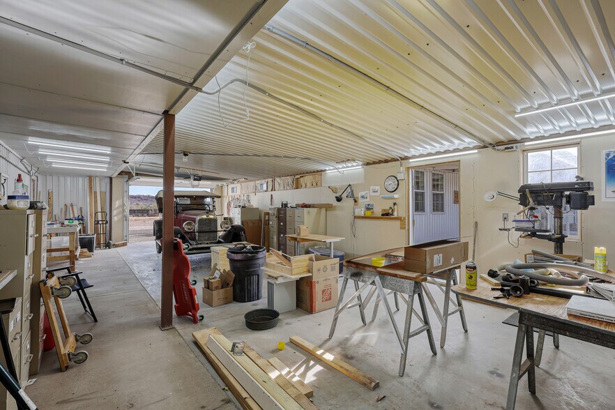 More Photos Of 301 E Calvary Rd, Fort Davis Specialty For Sale