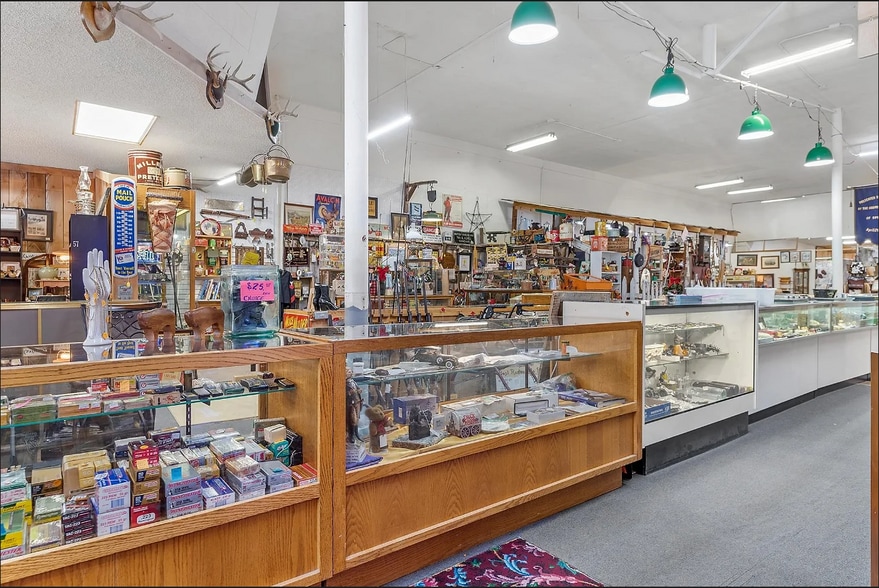 More Photos Of 604 N Main St, Spearfish General Retail For Sale