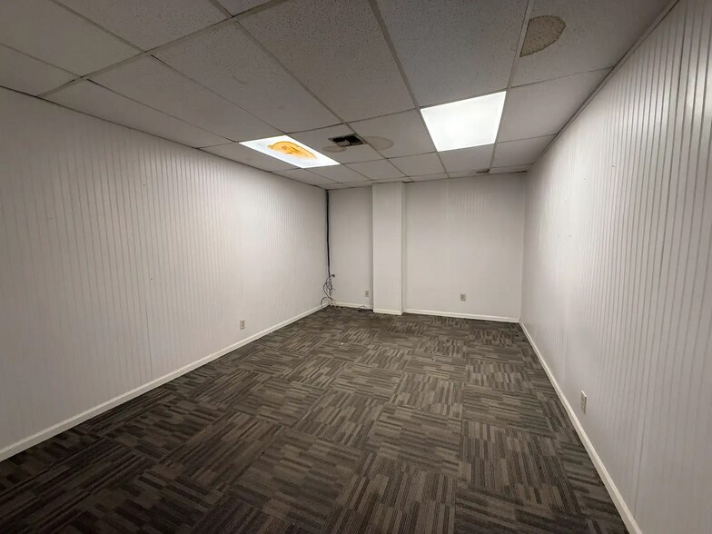 More Photos Of 346-354 S Houston St, Aransas Pass Office For Sale