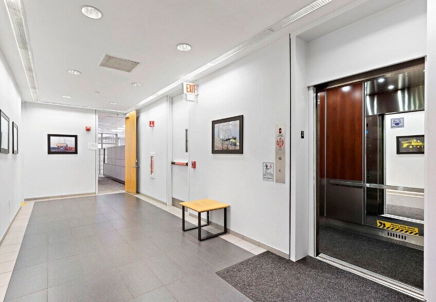 More Photos Of 370 W Passaic St, Rochelle Park Office For Sale