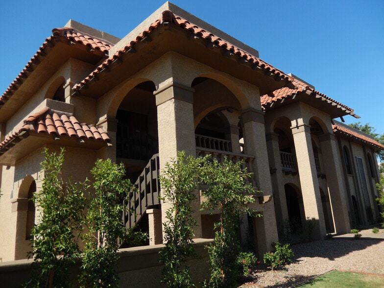 More Photos Of 1480 E Bethany Home Rd, Phoenix Office For Lease