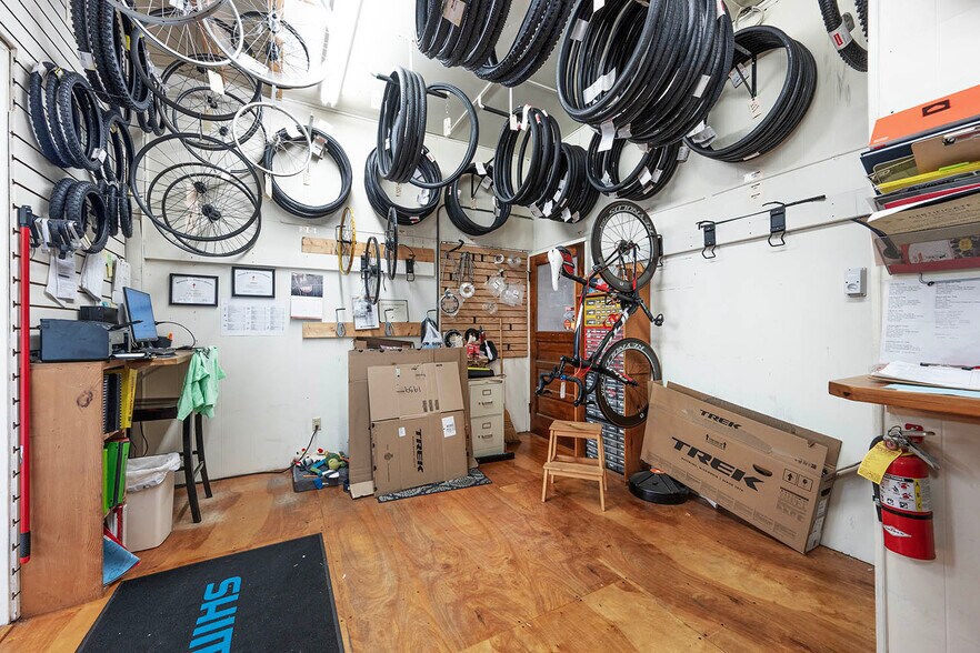 More Photos Of 126 W Main St, Plainfield Storefront For Sale