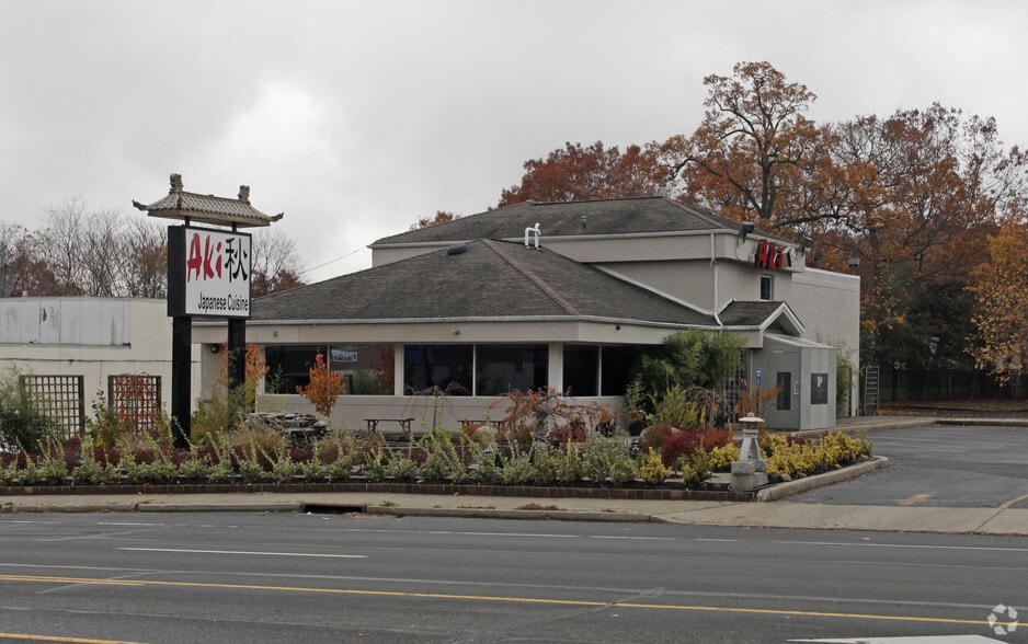Primary Photo Of 2074 Jericho Tpke, East Northport Restaurant For Sale