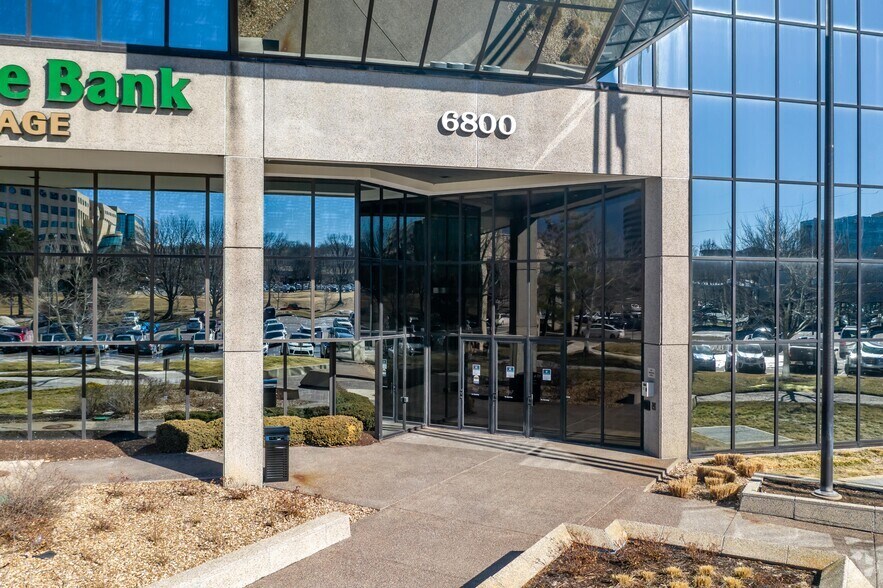 More Photos Of 6800-6850 College Blvd, Overland Park Office For Lease