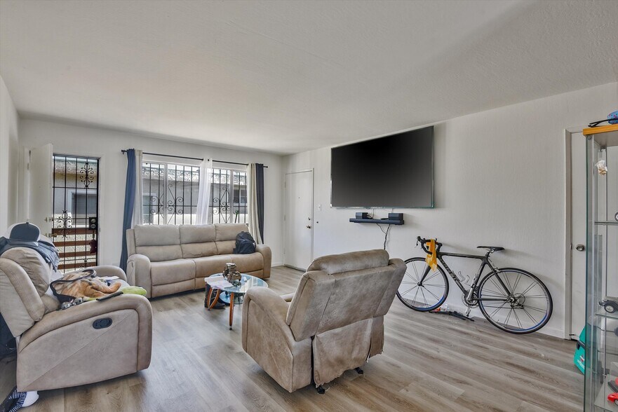 More Photos Of 1927 82nd Ave, Oakland Apartments For Sale