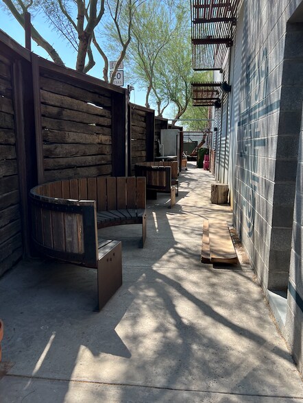 More Photos Of 4935 N Mesa St, El Paso Restaurant For Lease