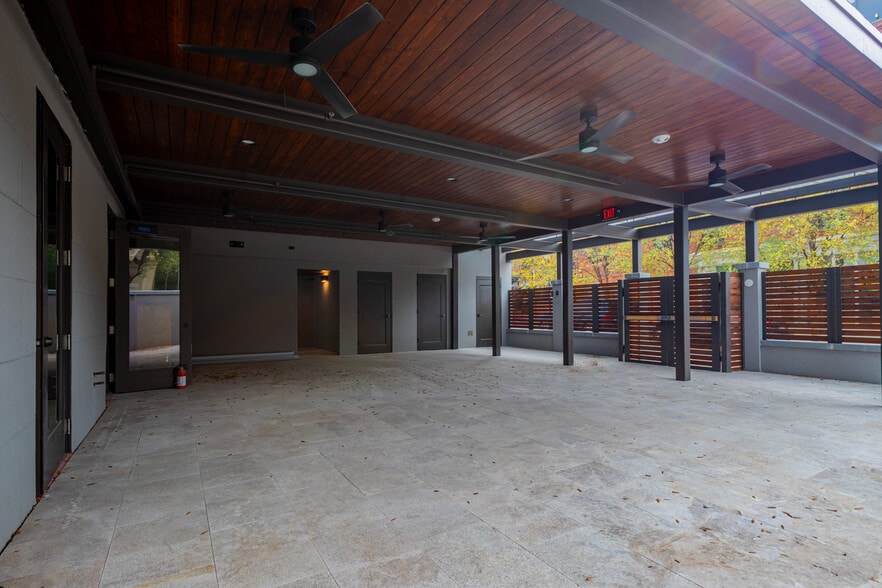 More Photos Of 30-32 Martin Luther King Jr Blvd, Savannah Restaurant For Lease