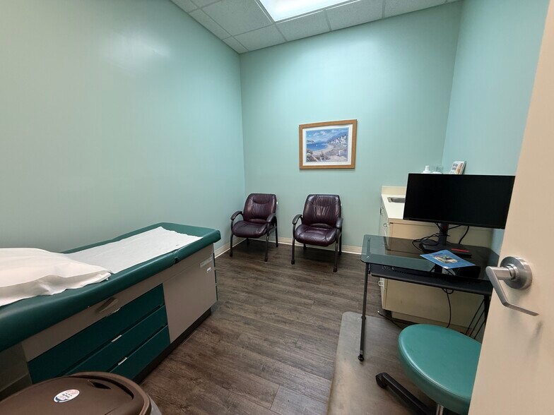 More Photos Of 1180 W Granada Blvd, Ormond Beach Medical For Lease