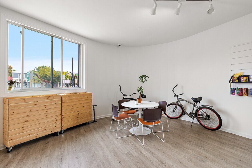 More Photos Of 22007 Woodward Ave, Ferndale Loft Creative Space For Sale