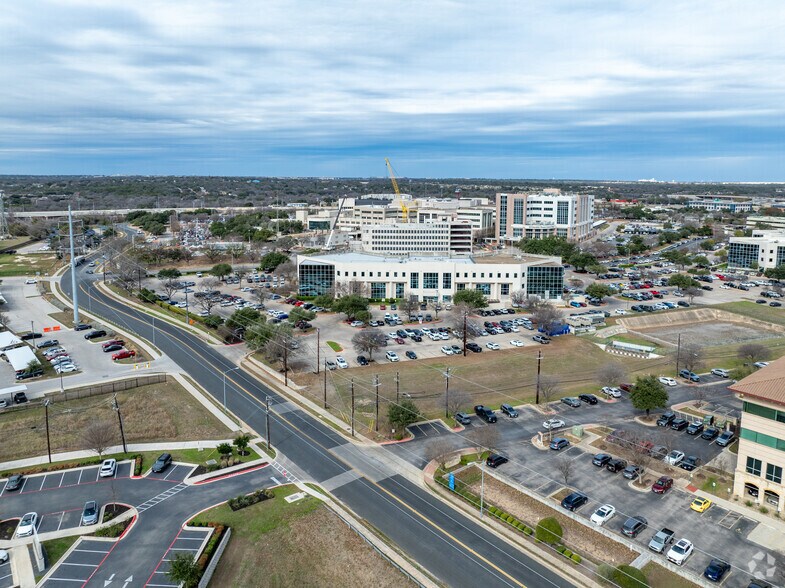 More Photos Of 12201 Renfert Way, Austin Medical For Lease