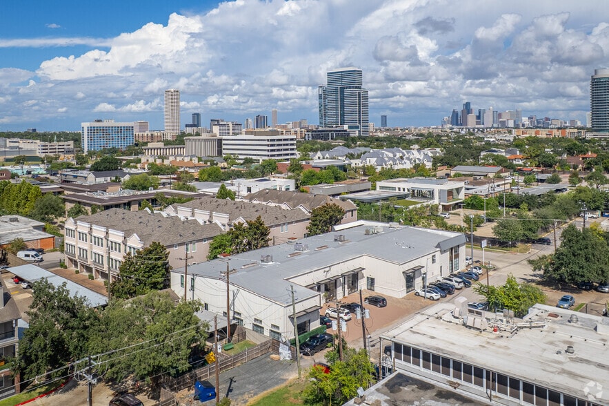 More Photos Of 3330 Audley St, Houston Storefront Retail Office For Sale