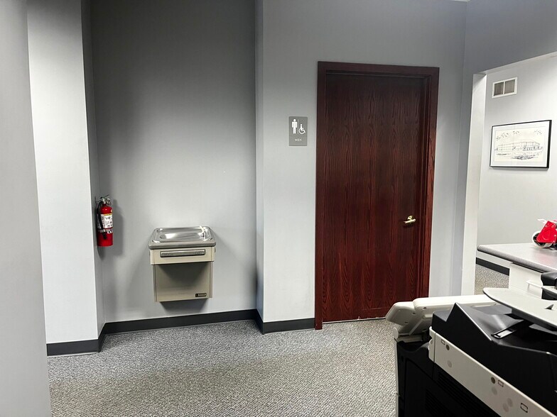 More Photos Of 5523 Integrity Way, Appleton Flex For Sale