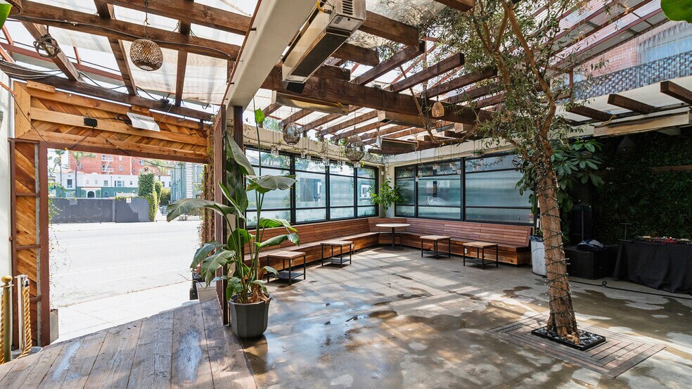 More Photos Of 1835 N Cahuenga Blvd, Los Angeles Restaurant For Sale