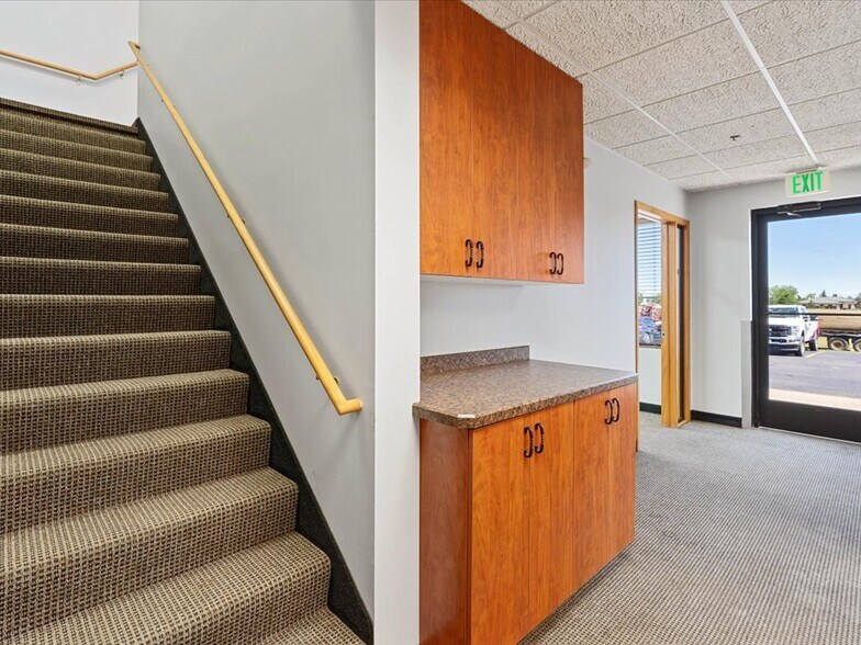 More Photos Of 2301 Johanneson Dr NW, Bemidji Light Distribution For Lease