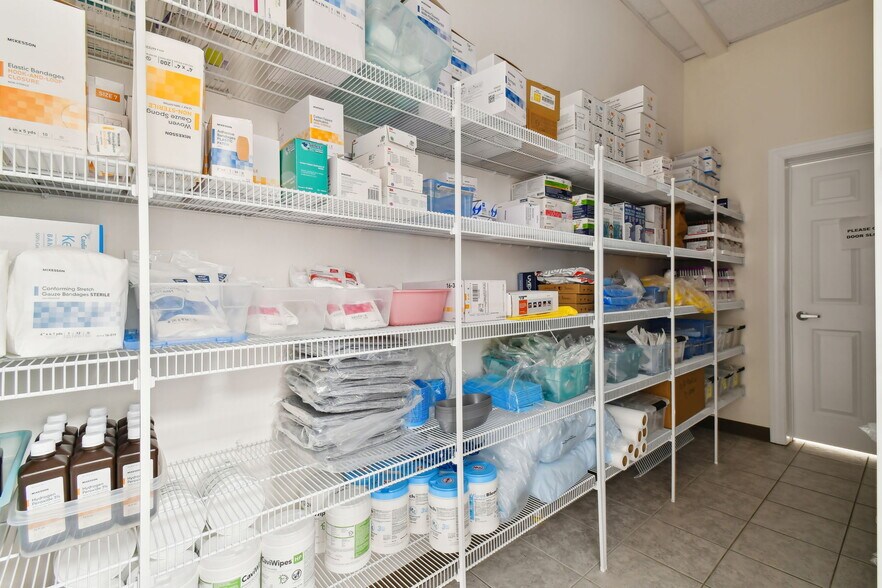 More Photos Of 772 Cortaro Dr, Sun City Center Medical For Sale