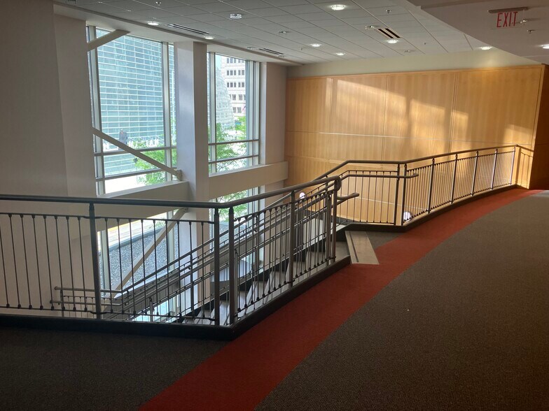 More Photos Of 40 W 2nd St, Dayton Office For Sale