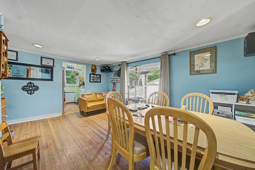 More Photos Of 23 Malcolm St, Morristown Industrial For Sale