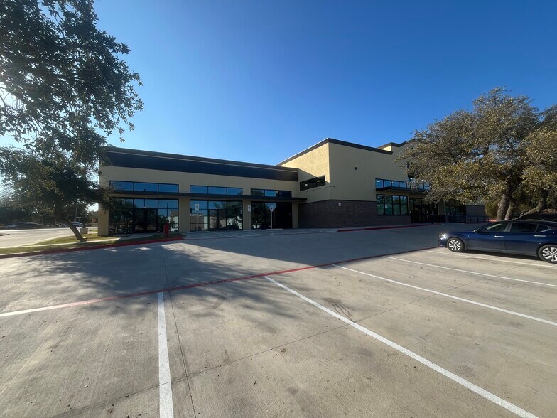 More Photos Of 1100 N Bagdad Rd, Cedar Park General Retail For Lease