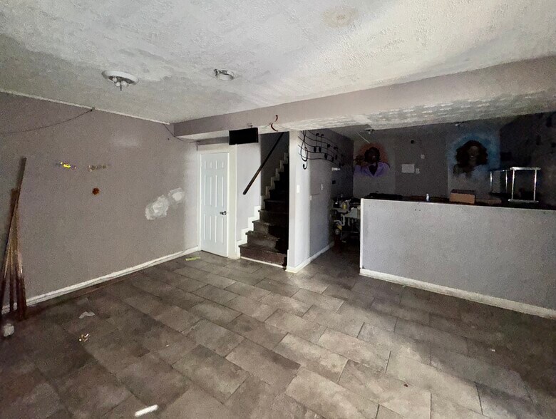 More Photos Of 5252 E 24th St, Indianapolis Warehouse For Sale