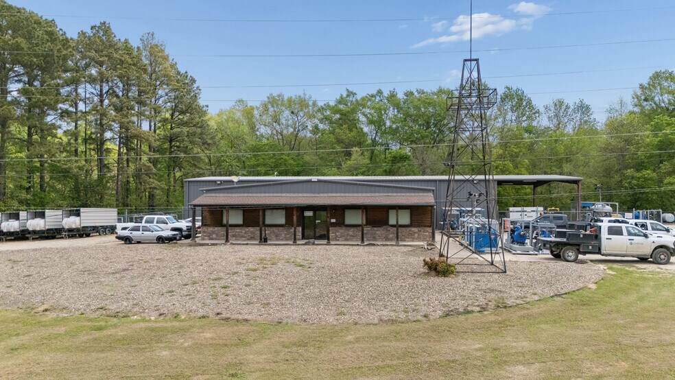 More Photos Of 1510 TX-135, Kilgore Warehouse For Sale