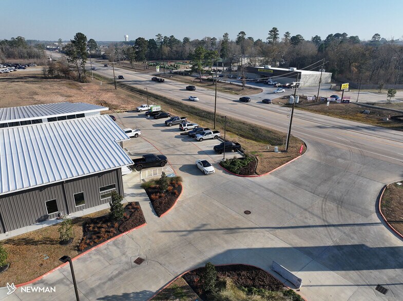 More Photos Of 1615 N Loop 336 E, Conroe Light Distribution For Sale