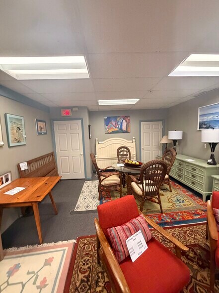 More Photos Of 700 Washington St, Hanover Freestanding For Sale