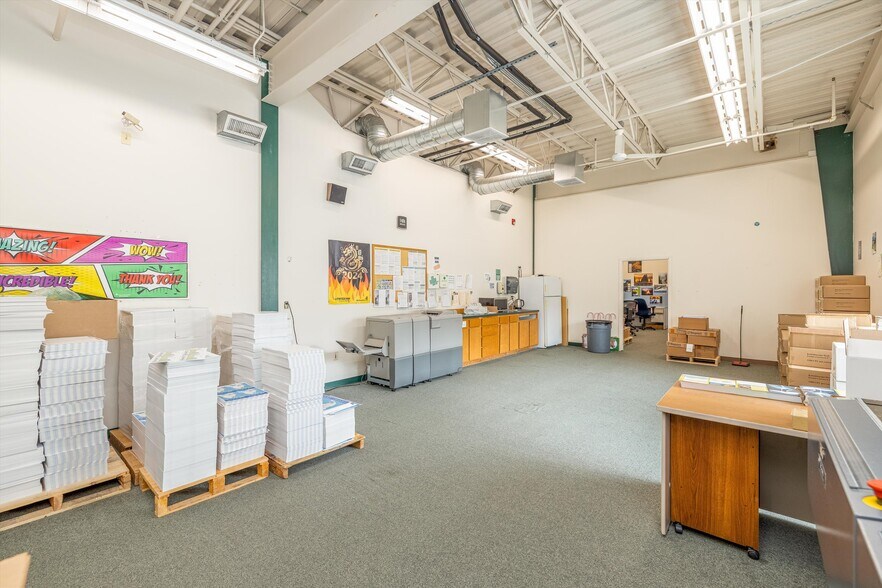 More Photos Of 2000 Kentucky St, Bellingham Warehouse For Sale