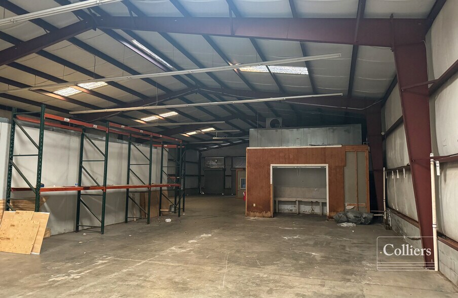 More Photos Of 816 Buff St, West Columbia Warehouse For Lease