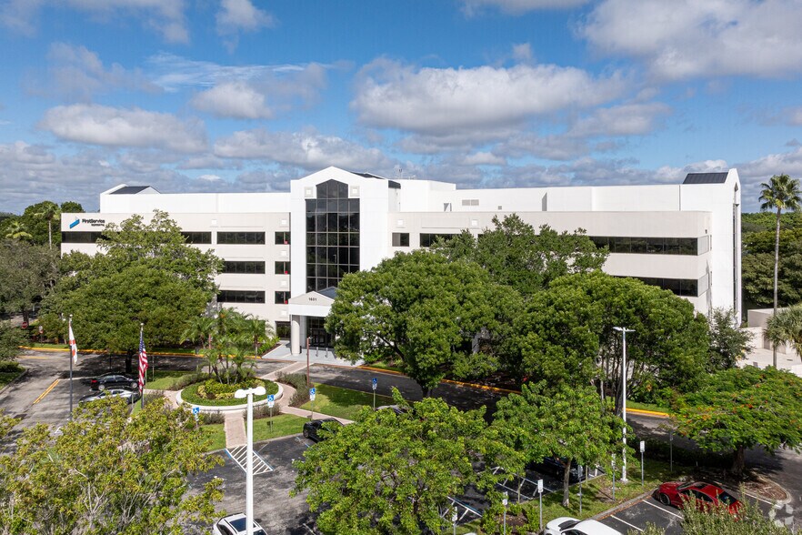 More Photos Of 1600 SW 80th Ter, Plantation Unknown For Lease