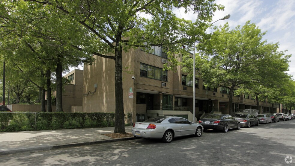 More Photos Of 353-376 Chester St, Brooklyn Apartments For Lease