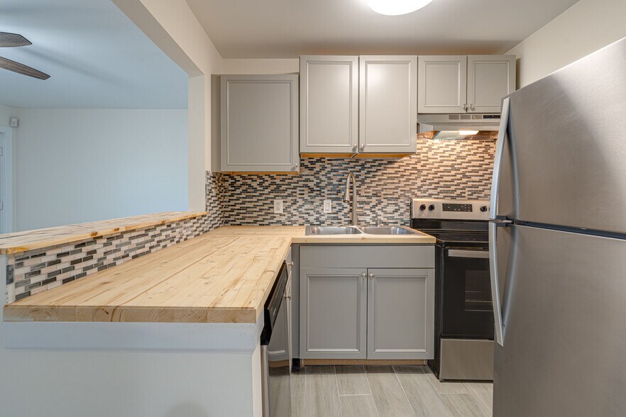 More Photos Of 501 Cedarmont Dr, Antioch Apartments For Sale