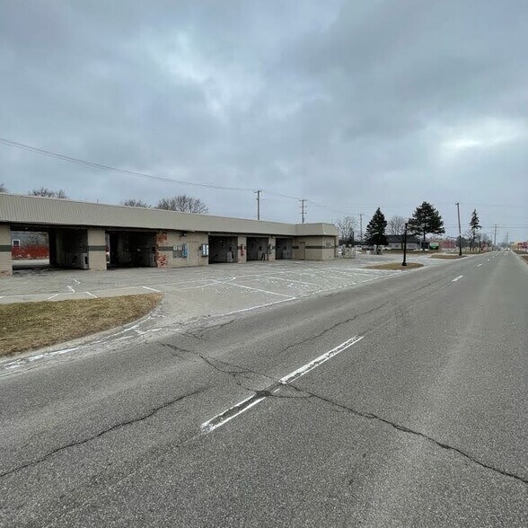 More Photos Of 30544 Grand River Ave, Farmington Hills Carwash For Sale