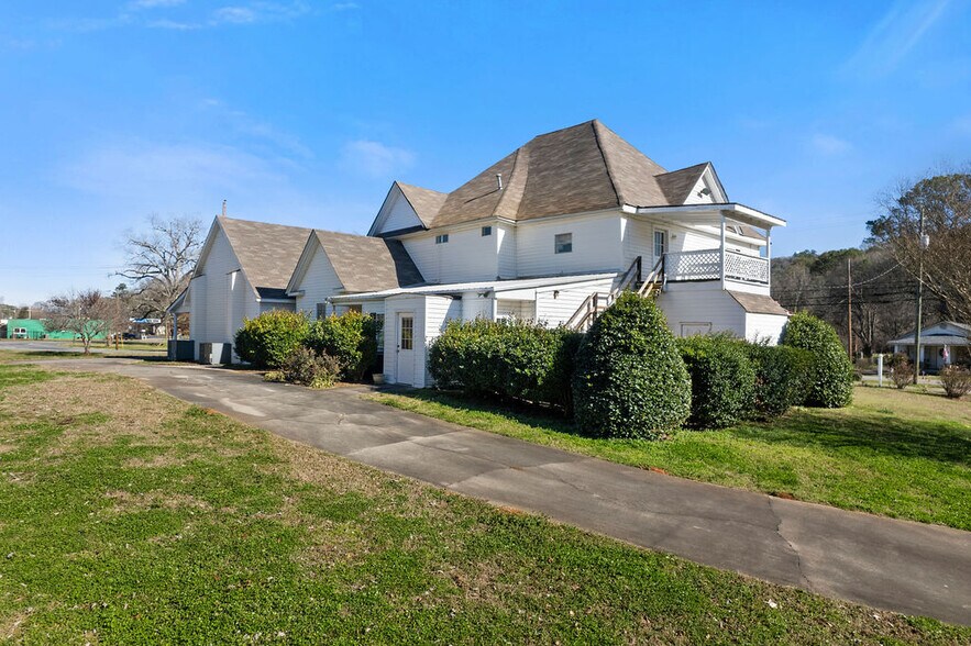 More Photos Of 9 Rome Rd SW, Cave Spring Funeral Home For Sale