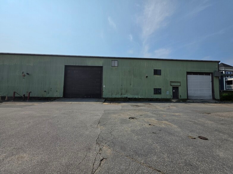 More Photos Of 160-168 Stevens St, Fall River Warehouse For Lease