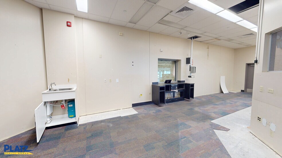 More Photos Of 2864 Mccartney Rd, Youngstown Drugstore For Sale